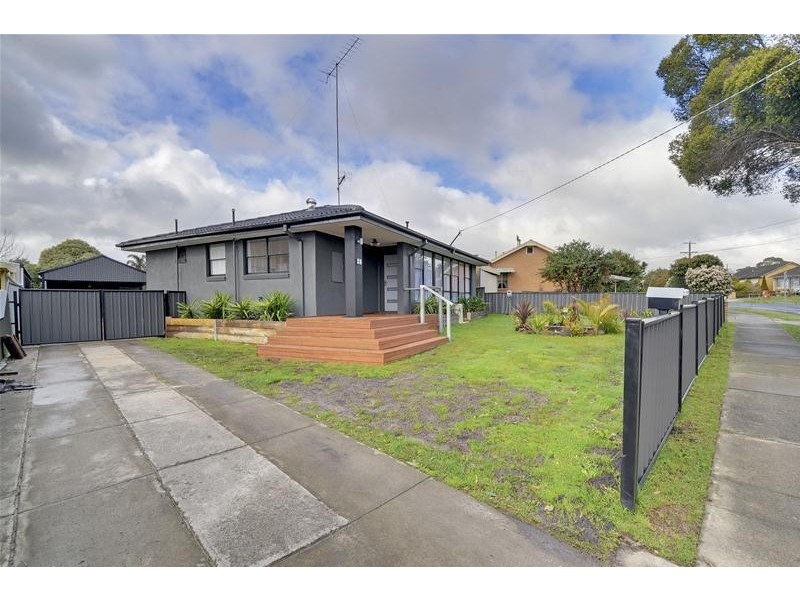 28 Howard Avenue, Churchill VIC 3842