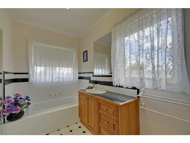 4 Claire Court, Traralgon VIC 3844