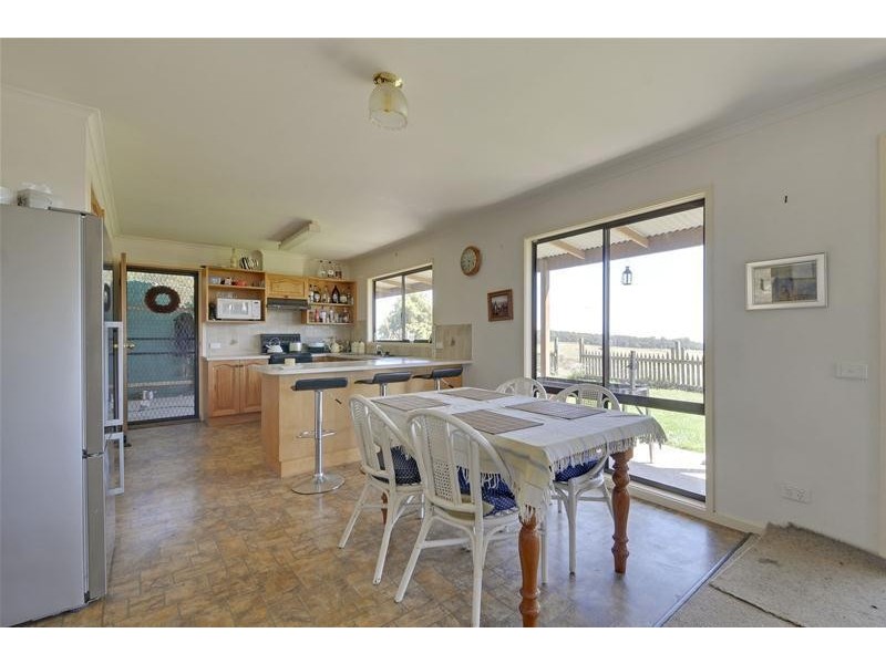 112 Martins Road, Willung South VIC 3844