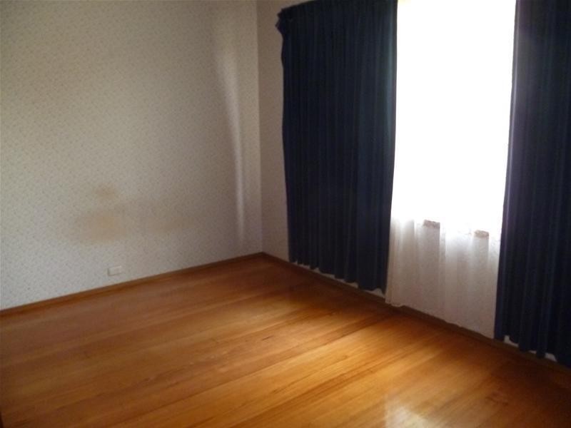 1 Howard Avenue, Churchill VIC 3842