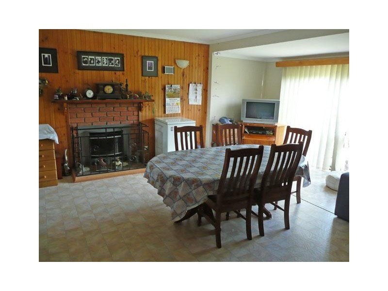 96-98 Albert Street, Rosedale VIC 3847