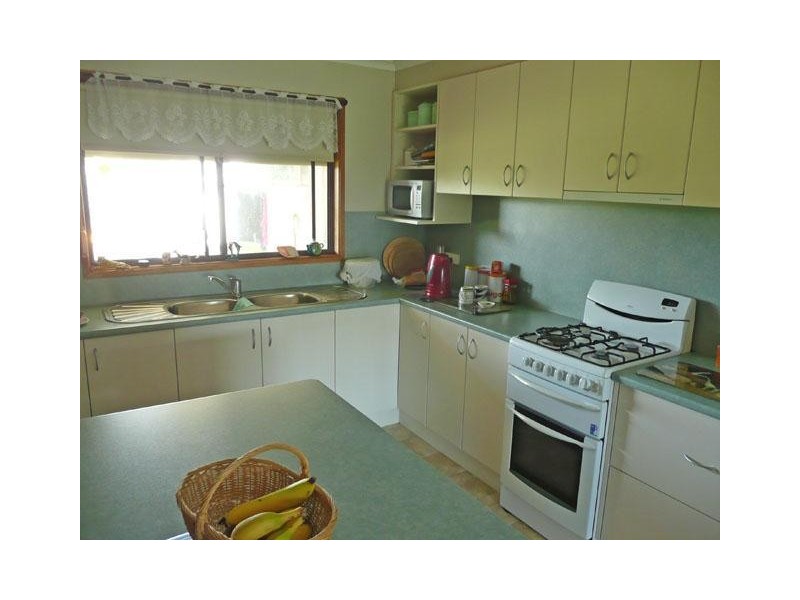 96-98 Albert Street, Rosedale VIC 3847