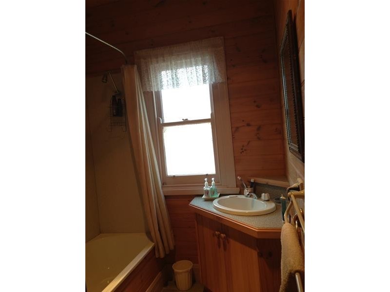 16 Clift Court, Traralgon VIC 3844