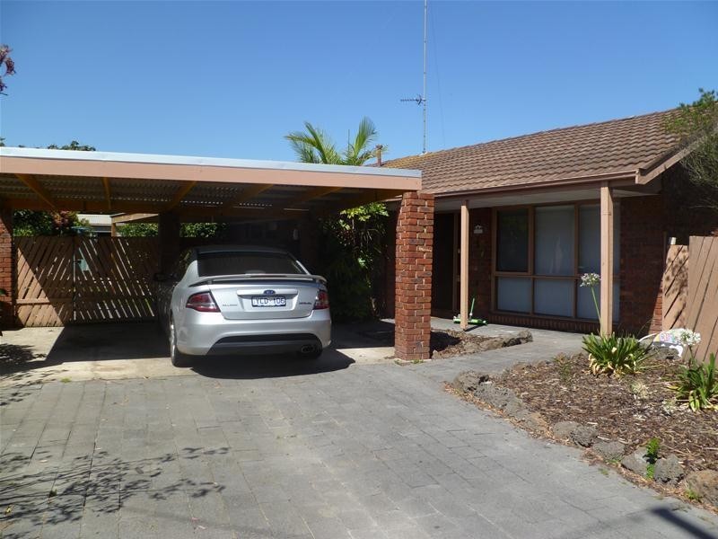 17 Laurence Grove, Traralgon VIC 3844
