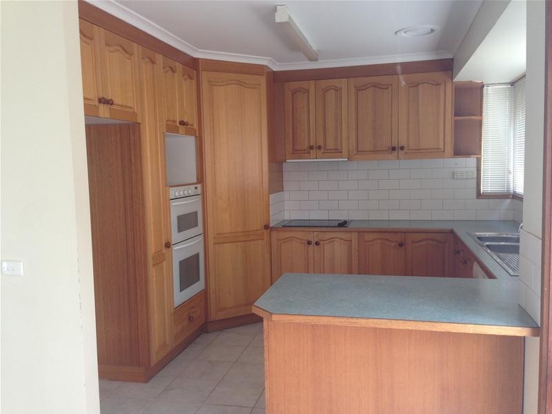 17 Laurence Grove, Traralgon VIC 3844