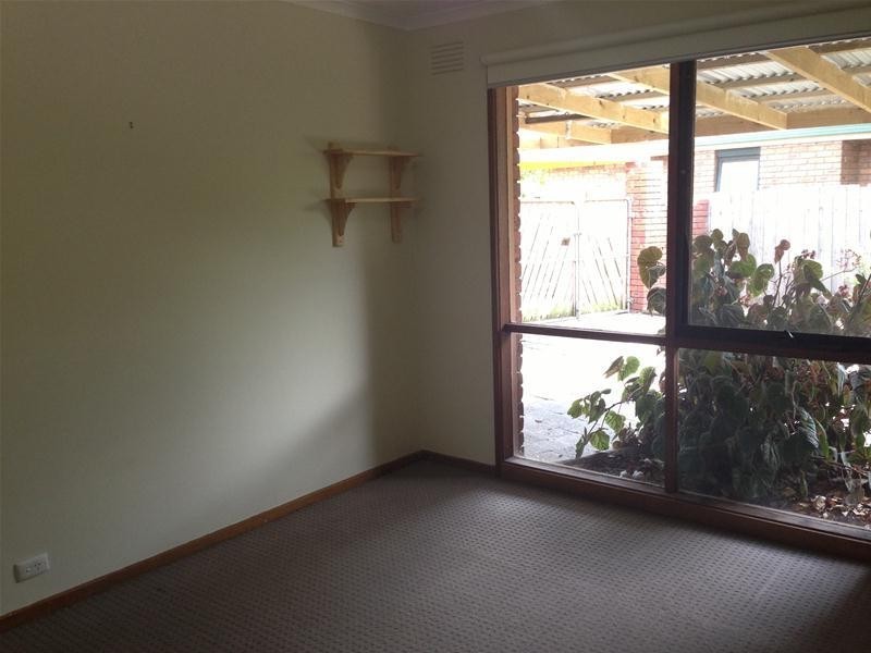 17 Laurence Grove, Traralgon VIC 3844