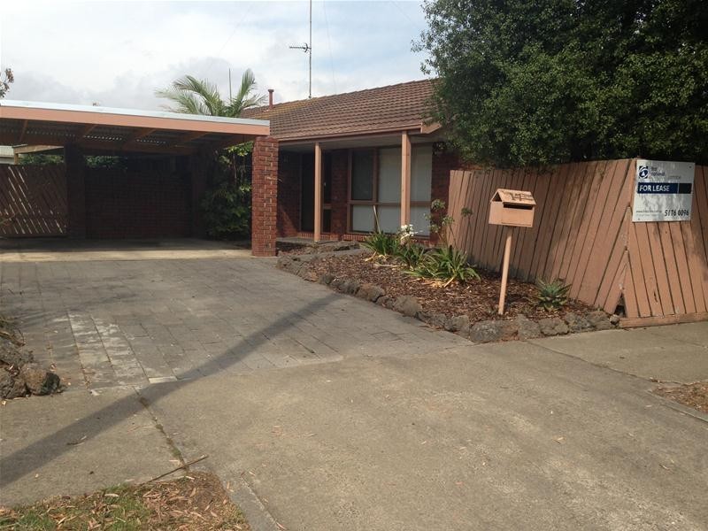 17 Laurence Grove, Traralgon VIC 3844