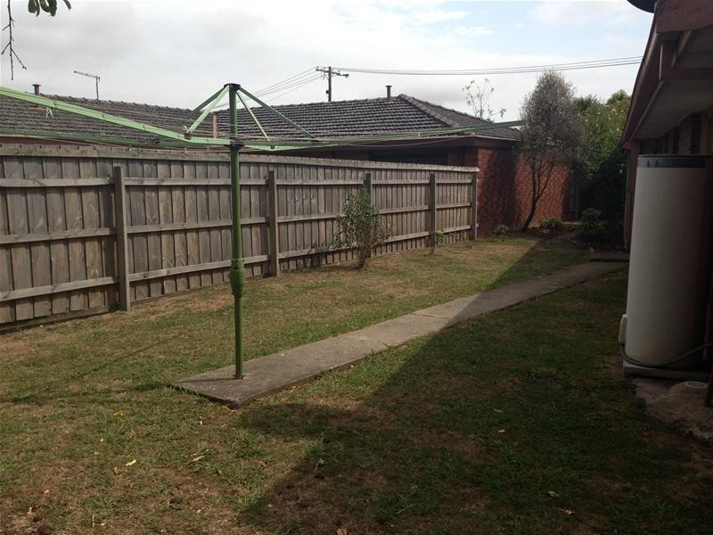 17 Laurence Grove, Traralgon VIC 3844