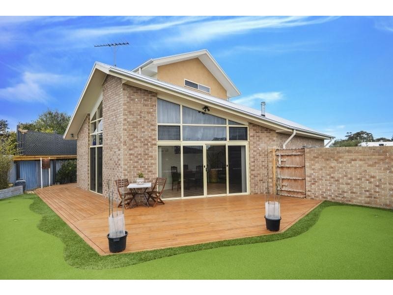 9 Turnberry Close, St Leonards VIC 3223