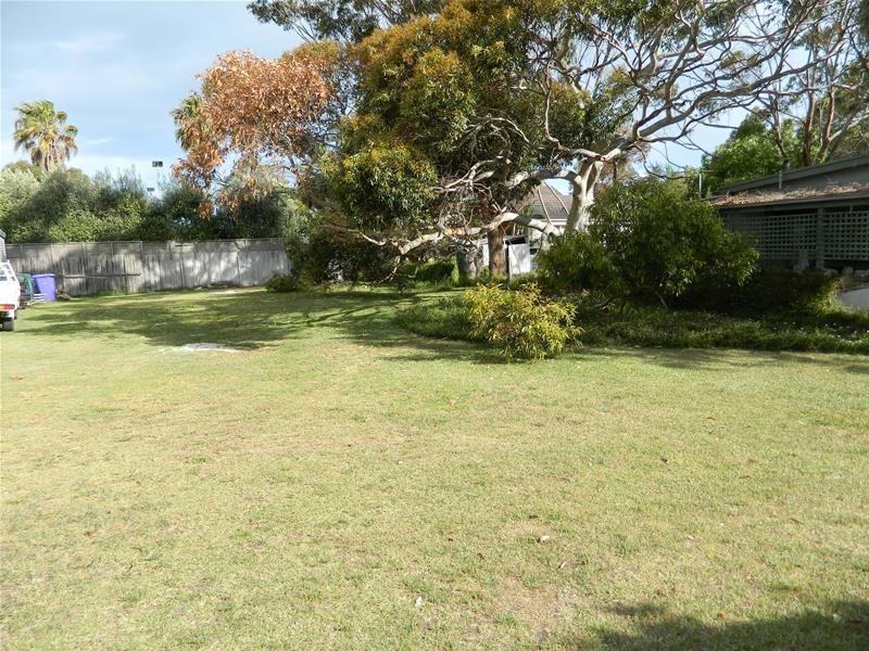 16 Rayleigh Avenue, Queenscliff VIC 3225