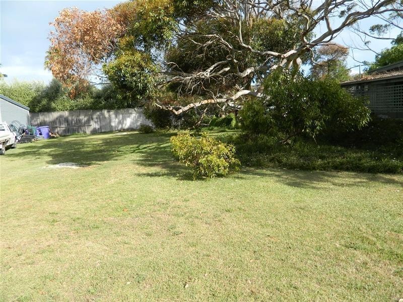 16 Rayleigh Avenue, Queenscliff VIC 3225