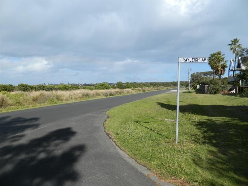 16 Rayleigh Avenue, Queenscliff VIC 3225