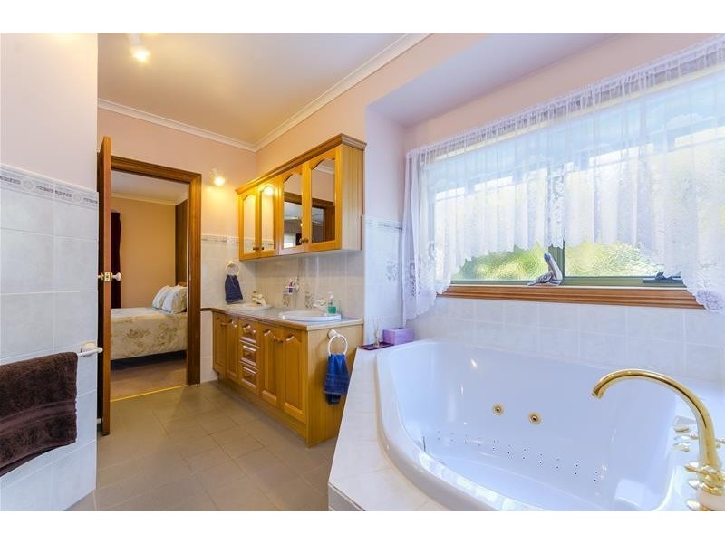 9 Forsythe Court, Portarlington VIC 3223