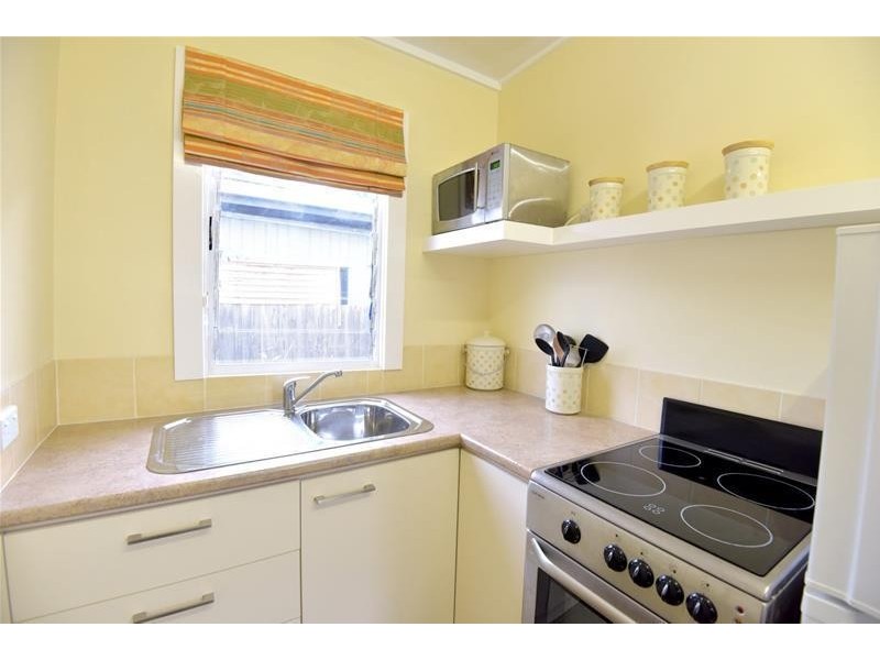 2/5 Collett Court, St Leonards VIC 3223