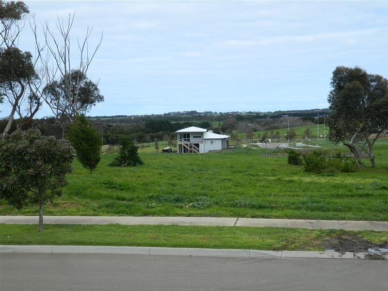 39 San Fernando Avenue, Portarlington VIC 3223