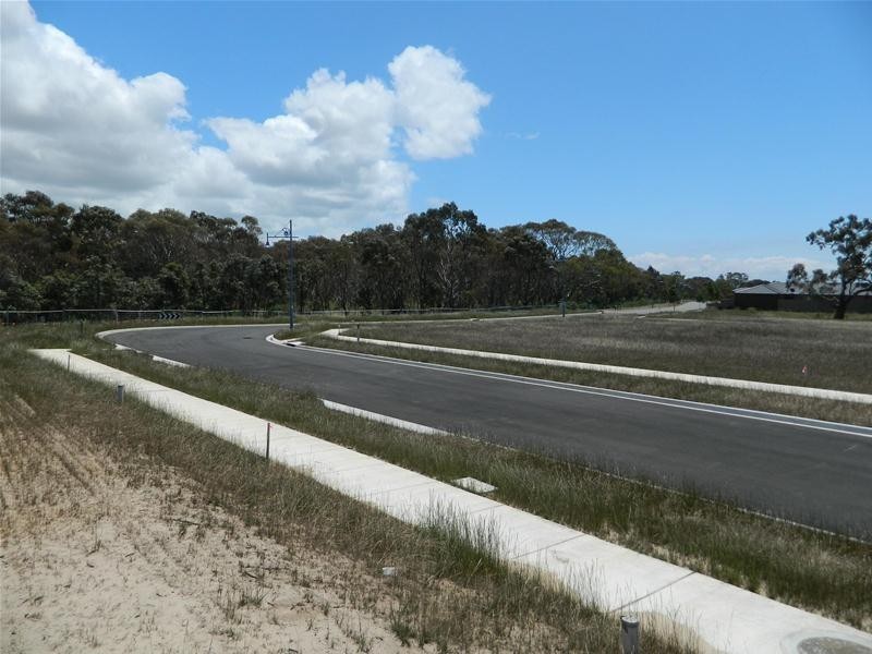 42 Annmaree Drive, Indented Head VIC 3223