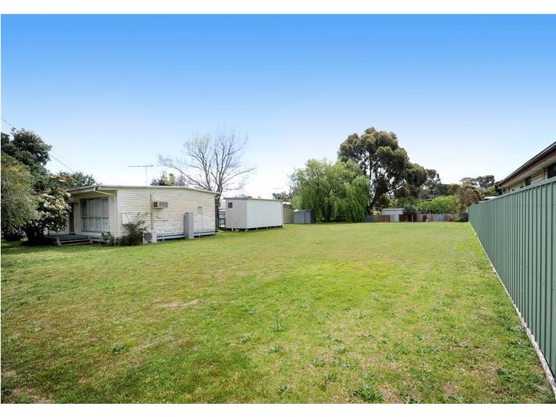 30 Swan Parade, St Leonards VIC 3223