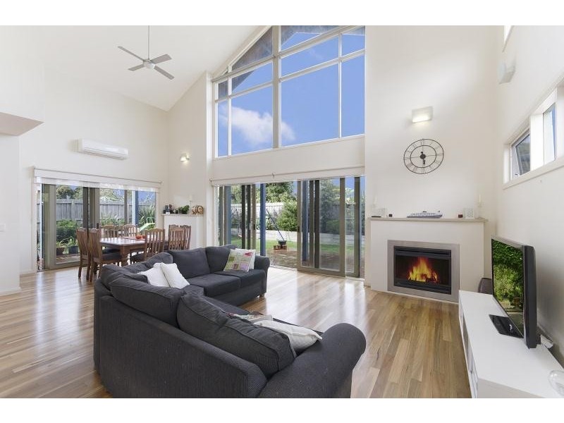 39 Beachside Crescent, Indented Head VIC 3223