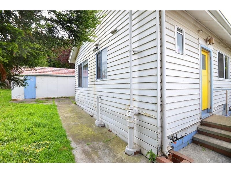 20 Gibbs Street, Newcomb VIC 3219