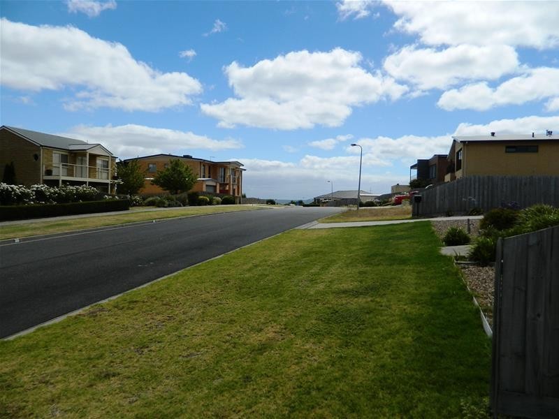 37 Golden Grove, Portarlington VIC 3223