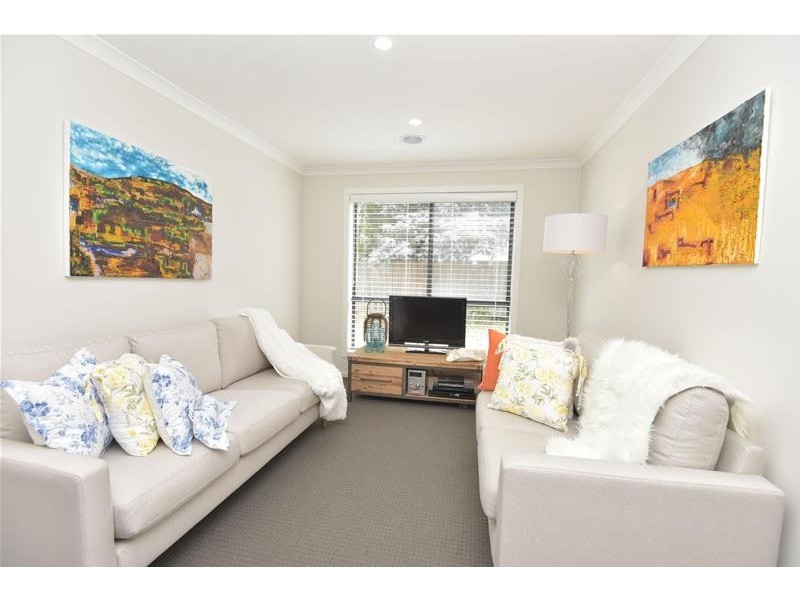 2 Sealion Court, Indented Head VIC 3223