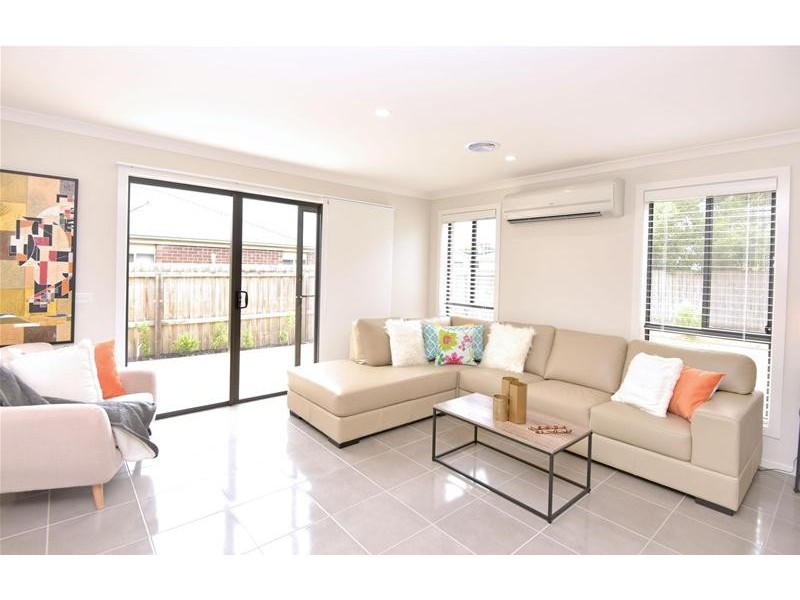 2 Sealion Court, Indented Head VIC 3223