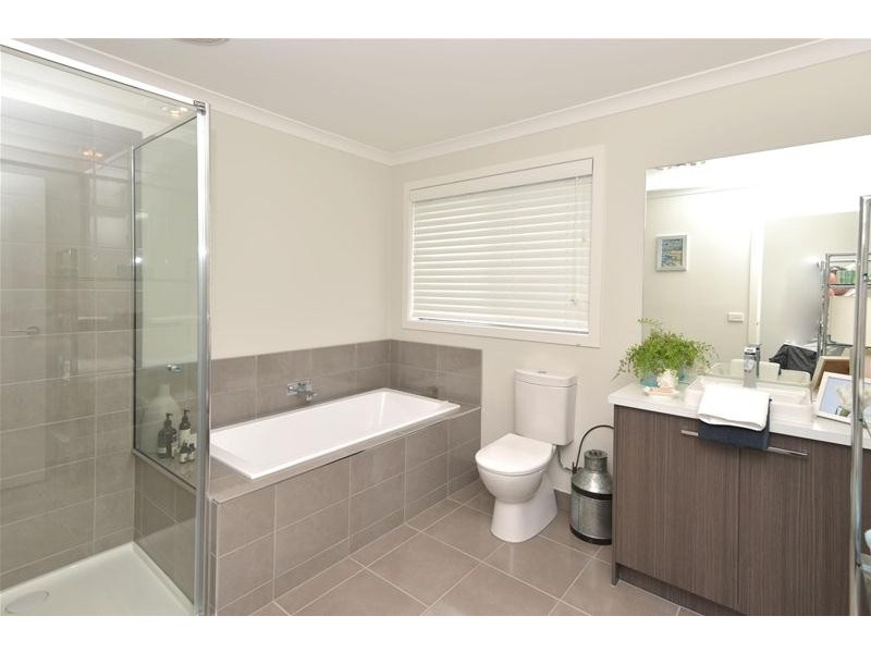 2 Sealion Court, Indented Head VIC 3223