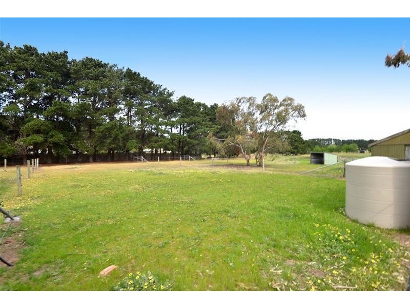 135 Old St Leonards Road, St Leonards VIC 3223