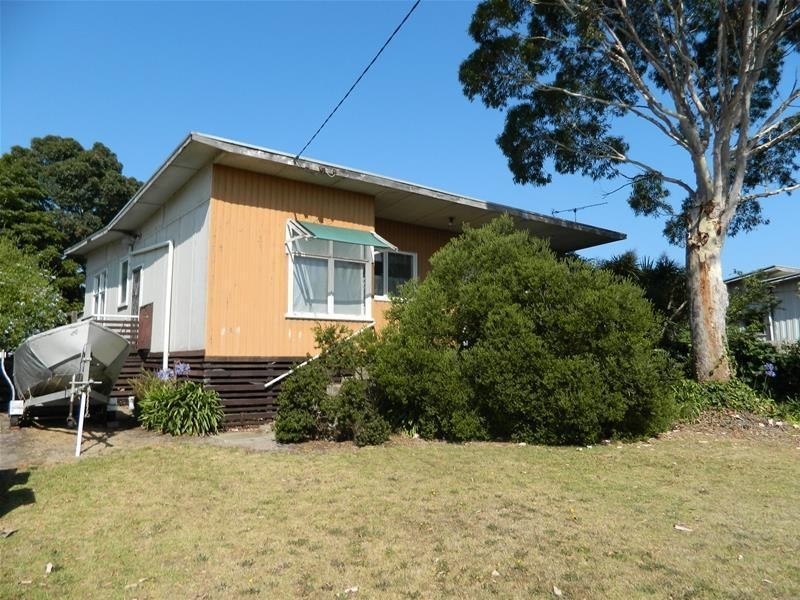 8 Cairnes Street, Indented Head VIC 3223