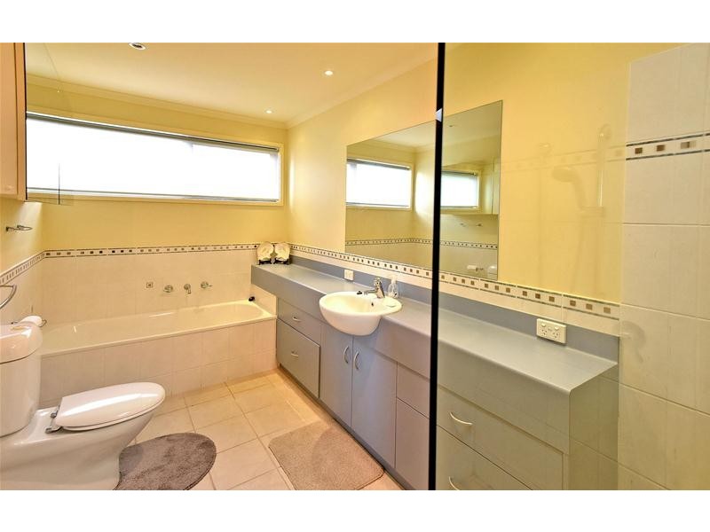 174 The Esplanade, Indented Head VIC 3223