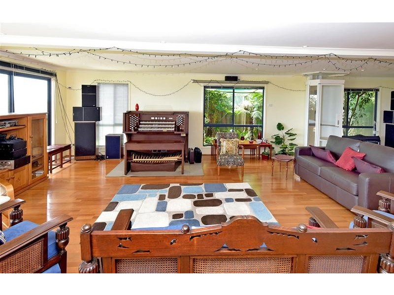 174 The Esplanade, Indented Head VIC 3223