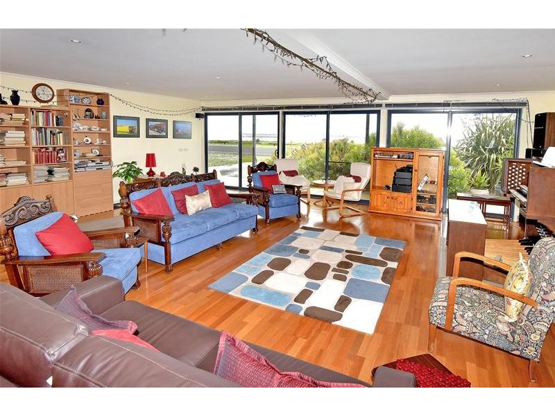 174 The Esplanade, Indented Head VIC 3223