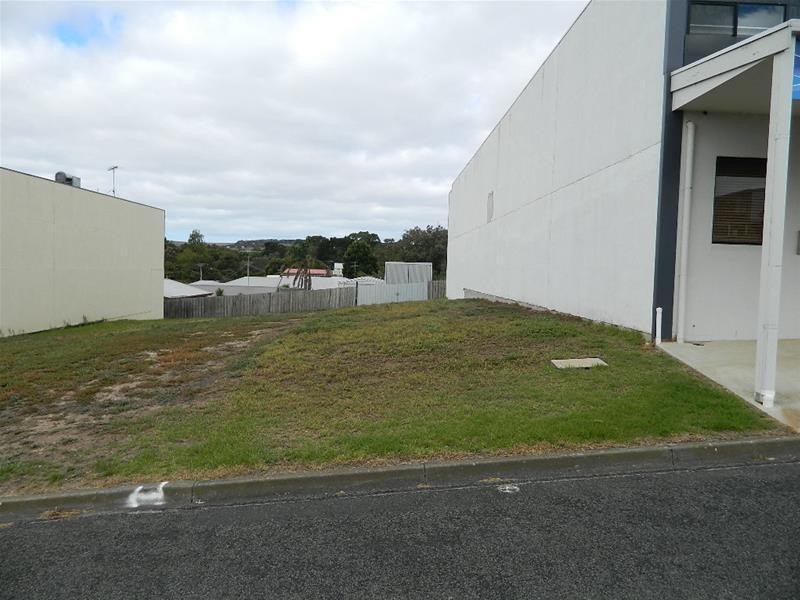 11 Dumburra Avenue, Clifton Springs VIC 3222