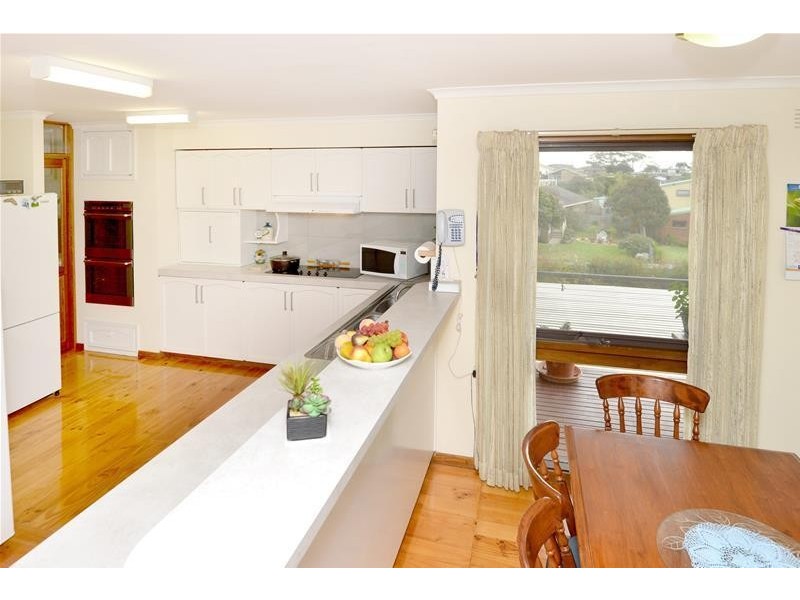 17 Lincoln Drive, Portarlington VIC 3223