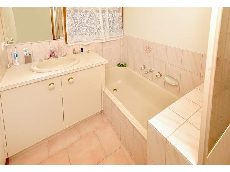 2/63 Geelong Road, Portarlington VIC 3223