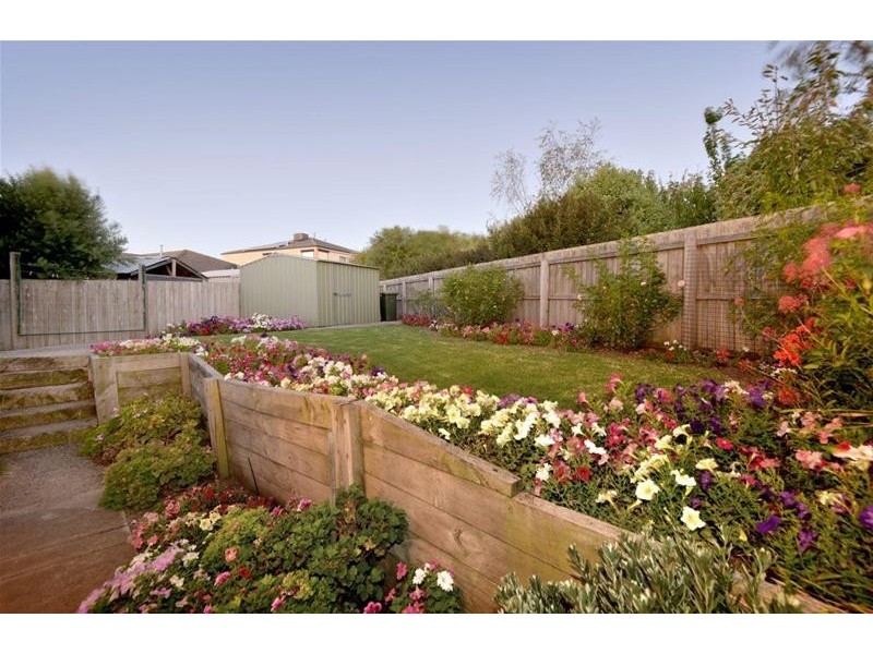 4-5  Danielle Court, Portarlington VIC 3223