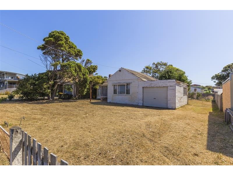 477 The Esplanade, St Leonards VIC 3223