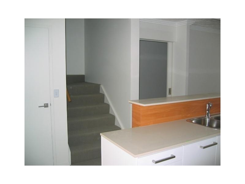 203/803 Stanley Street, Woolloongabba QLD 4102