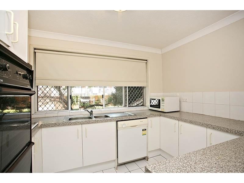 4/2 Brasted Street, Taringa QLD 4068