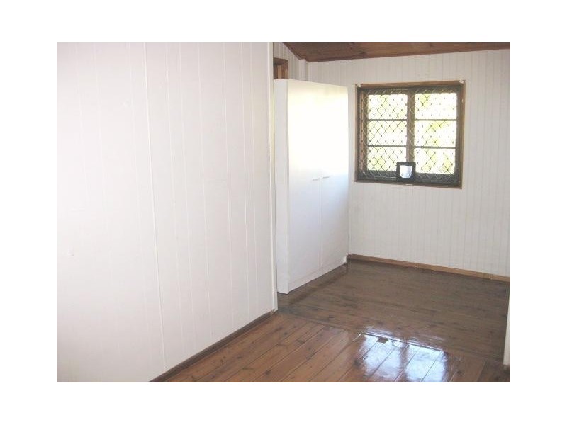 31 Bruce Road, Woodridge QLD 4114