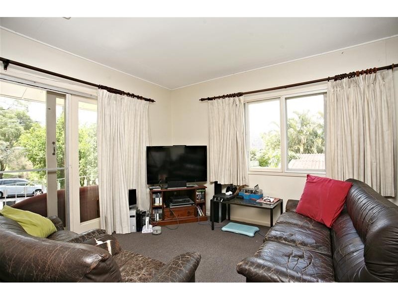 35 Alkina Street, Kenmore QLD 4069