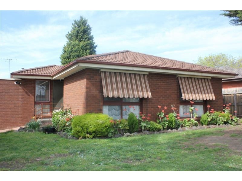 62 John Fawkner Drive, Endeavour Hills VIC 3802