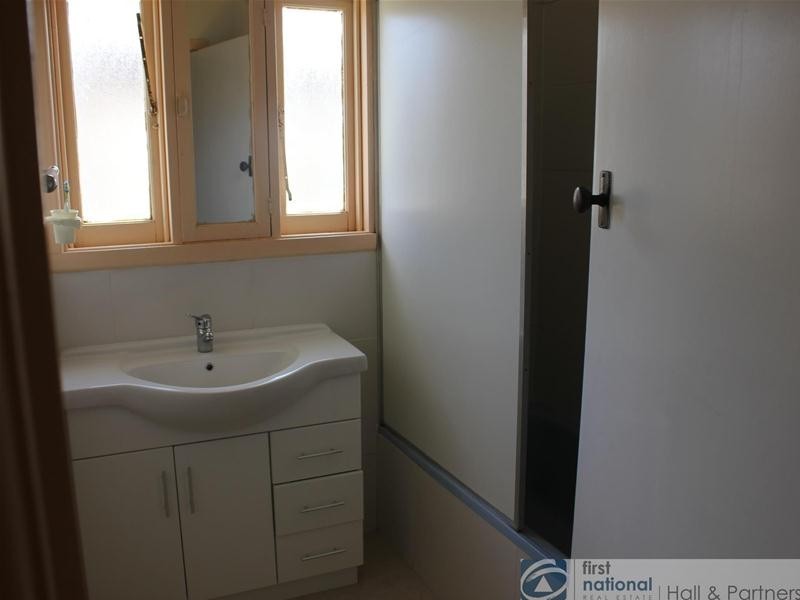 1/25 Burrows Avenue, Dandenong VIC 3175