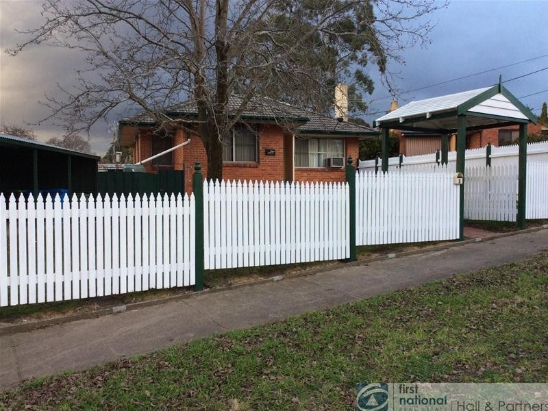 8 Blossom Drive, Doveton VIC 3177