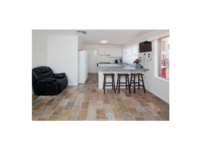 18 Grove End Road, Endeavour Hills VIC 3802