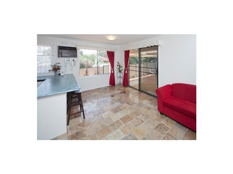 18 Grove End Road, Endeavour Hills VIC 3802