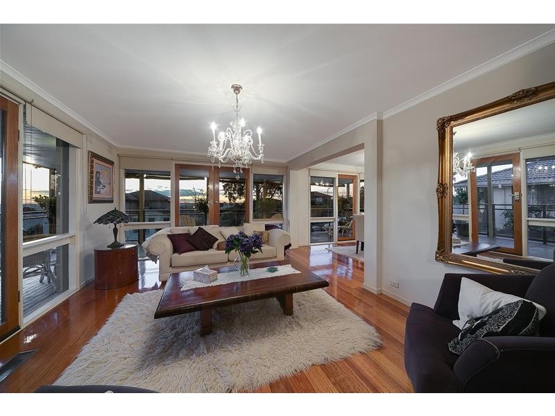 18 Anderson Court, Endeavour Hills VIC 3802