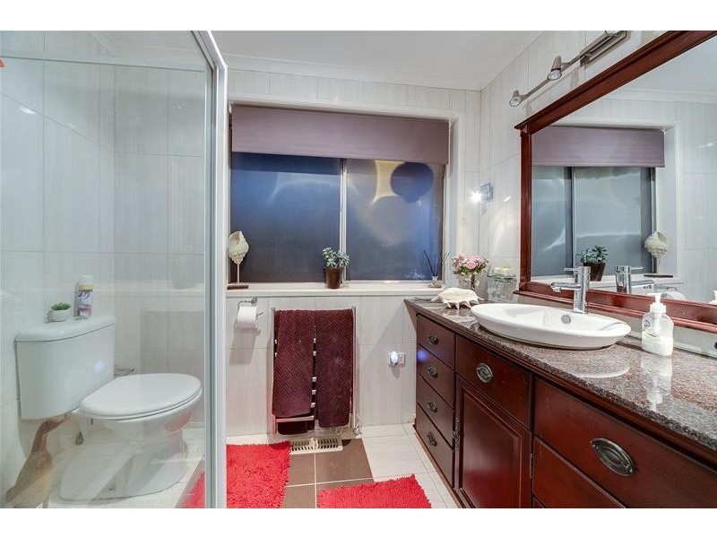 18 Anderson Court, Endeavour Hills VIC 3802