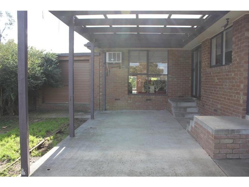 24 Charles Green Avenue, Endeavour Hills VIC 3802