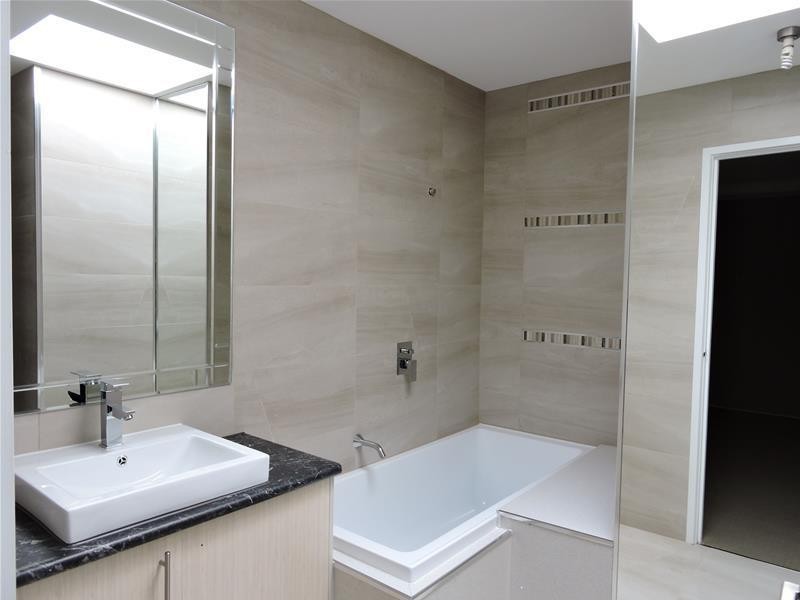 1/116 John Fawkner Drive, Endeavour Hills VIC 3802